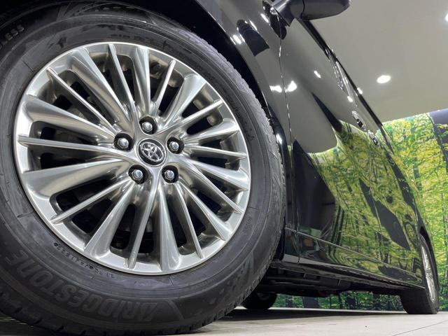 アルファードハイブリッド ＳＲ　Ｃパッケージ　４ＷＤ　寒冷地仕様　両側電動ドア　純正９インチディスプレイオーディオ　後席モニター　バックカメラ　ＡＣ１００Ｖ電源　セーフティーセンス　レーダークルーズ　禁煙車　パワーバックドア　合皮シート（13枚目）