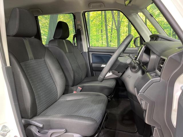 ルーミー カスタムＧ　４ＷＤ　両側電動ドア　ＳＤナビ　バックカメラ　寒冷地仕様　スマートアシスト　レーダークルーズ　禁煙車　コーナーセンサー　スマートキー　ＬＥＤヘッド　ＥＴＣ　純正１４インチアルミ　オートハイビーム（8枚目）