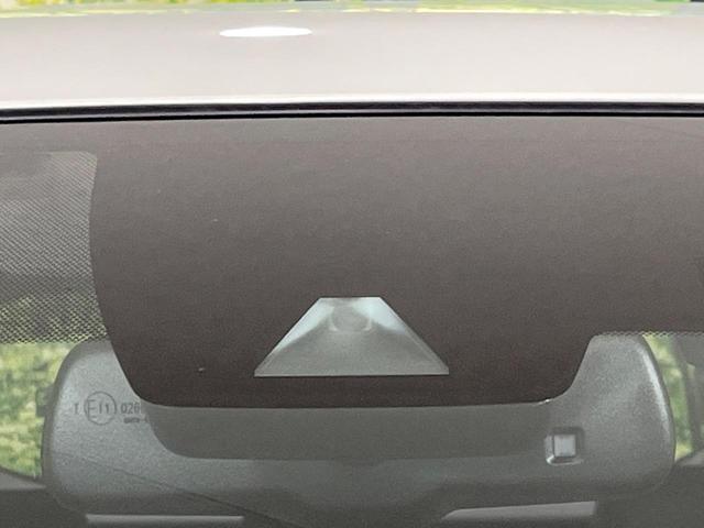 RAV4 ハイブリッドG 4WD 純正SDナビ バックカメラ 寒冷地仕様 100V電源 セーフティセンス レーダークルーズ 禁煙車 電動リアゲート レザーシート パワーシート ドラレコ コーナーセンサー スマートキー(5枚目)