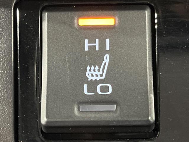 RAV4 ハイブリッドG 4WD 純正SDナビ バックカメラ 寒冷地仕様 100V電源 セーフティセンス レーダークルーズ 禁煙車 電動リアゲート レザーシート パワーシート ドラレコ コーナーセンサー スマートキー(8枚目)