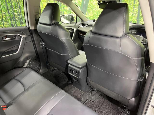 RAV4 ハイブリッドG 4WD 純正SDナビ バックカメラ 寒冷地仕様 100V電源 セーフティセンス レーダークルーズ 禁煙車 電動リアゲート レザーシート パワーシート ドラレコ コーナーセンサー スマートキー(52枚目)