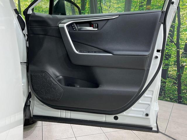 RAV4 ハイブリッドG 4WD 純正SDナビ バックカメラ 寒冷地仕様 100V電源 セーフティセンス レーダークルーズ 禁煙車 電動リアゲート レザーシート パワーシート ドラレコ コーナーセンサー スマートキー(57枚目)