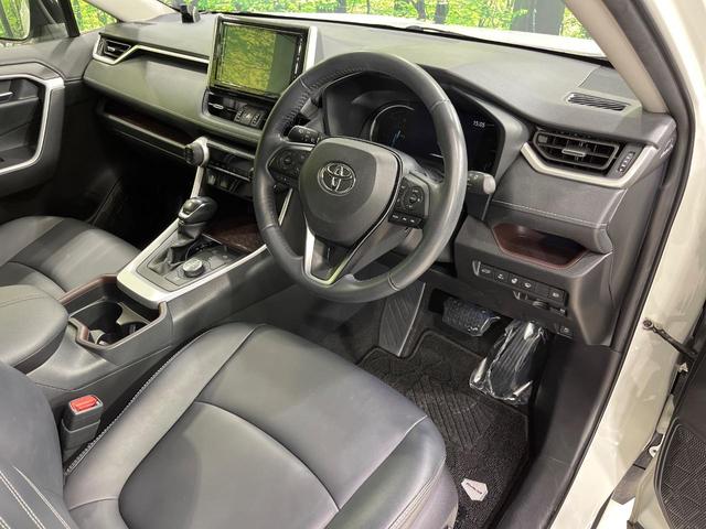 RAV4 ハイブリッドG 4WD 純正SDナビ バックカメラ 寒冷地仕様 100V電源 セーフティセンス レーダークルーズ 禁煙車 電動リアゲート レザーシート パワーシート ドラレコ コーナーセンサー スマートキー(58枚目)