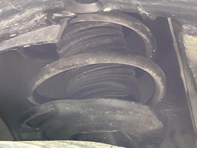 エクストレイル オーテック　ｅ－４ＯＲＣＥ　４ＷＤ　１２．３型メーカーナビ　全周囲カメラ　３６０度セーフティアシスト　禁煙車　レザーシート　ドラレコ　コーナーセンサー　スマートキー　ＬＥＤヘッド　ビルトインＥＴＣ　車線逸脱警報（21枚目）