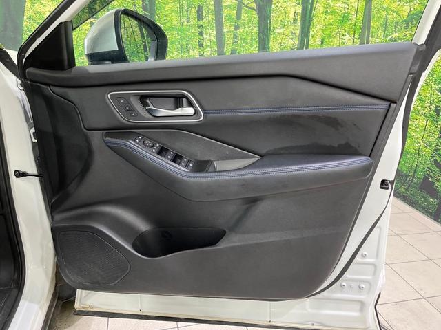 エクストレイル オーテック　ｅ－４ＯＲＣＥ　４ＷＤ　１２．３型メーカーナビ　全周囲カメラ　３６０度セーフティアシスト　禁煙車　レザーシート　ドラレコ　コーナーセンサー　スマートキー　ＬＥＤヘッド　ビルトインＥＴＣ　車線逸脱警報（57枚目）