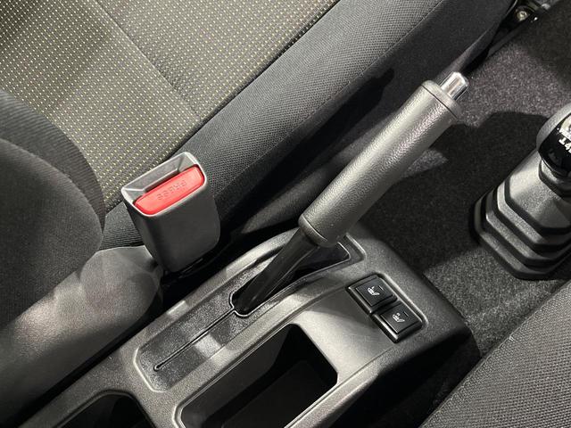 ジムニーシエラ ＪＣ　４ＷＤ　ＭＴ車　セーフティサポート　クルコン　禁煙車　スマートキー　ＬＥＤヘッド　ビルトインＥＴＣ　オートハイビーム　オートライト　オートエアコン　純正革巻きハンドル　ヘッドライトウォッシャー（68枚目）
