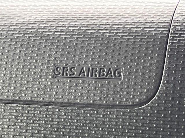 ジムニーシエラ ＪＣ　４ＷＤ　ＭＴ車　セーフティサポート　クルコン　禁煙車　スマートキー　ＬＥＤヘッド　ビルトインＥＴＣ　オートハイビーム　オートライト　オートエアコン　純正革巻きハンドル　ヘッドライトウォッシャー（69枚目）