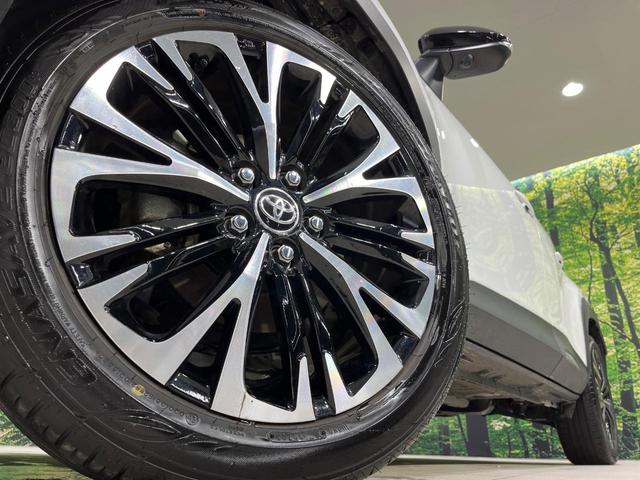 ヤリスクロス Ｚ　４ＷＤ　全周囲カメラ　セーフティセンス　純正８型ナビ　レーダークルーズ　禁煙車　ハーフレザーシート　パワーシート　ドラレコ　コーナーセンサー　スマートキー　ＬＥＤヘッド　ＥＴＣ　純正１８インチＡＷ（12枚目）