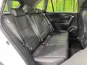 後部座席も気になるようなキズ・汚れやへたり等、大きなダメージはなく、良好な状態です。