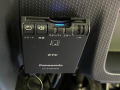 【ＥＴＣ】高速道路の料金所をストレスなく通過！話題のスポットやサービスエリアに多い「スマートIntercooler」利用時は必須のアイテムです。当店でセットアップを実施、ご納車当日からすぐにご利用いただけます！ 5