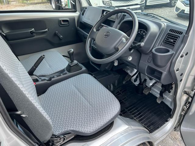 NT100クリッパートラック 幌車 走行距離1000km台 禁煙車 MT5速 AC ライトレベライザー Wエアバッグ(16枚目)