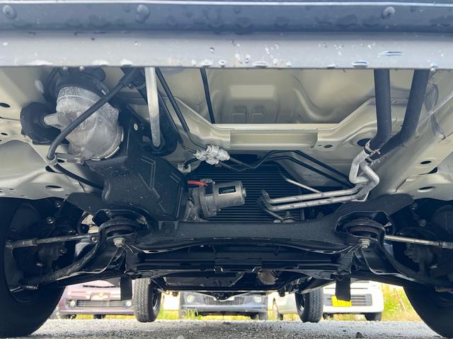 NT100クリッパートラック 幌車 走行距離1000km台 禁煙車 MT5速 AC ライトレベライザー Wエアバッグ(38枚目)