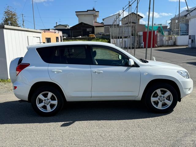 ＲＡＶ４ Ｘリミテッド　夏冬タイヤ　ナビバックカメラ　ＥＴＣ（32枚目）