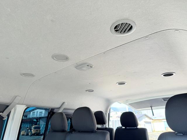 ハイエースワゴン DX ナビバックカメラ ドラレコ デジタルミラー ETC(4枚目)