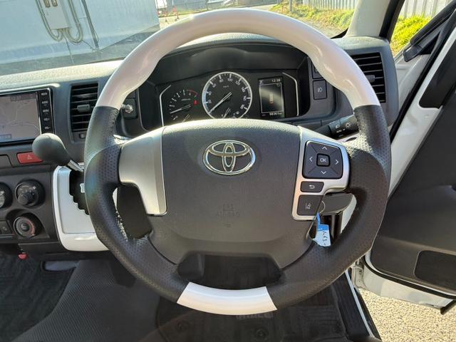 ハイエースワゴン DX ナビバックカメラ ドラレコ デジタルミラー ETC(9枚目)