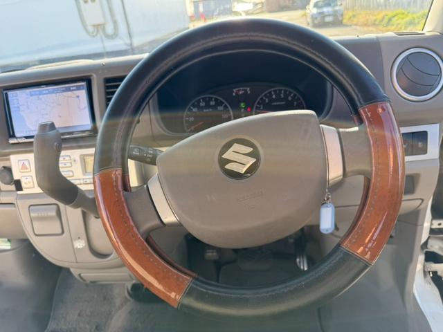 エブリイワゴン ＰＺターボスペシャル　ナビバックカメラ　両側パワースライドドア　電動サイドステップ　ヒッチメンバー　ルーフキャリア（6枚目）