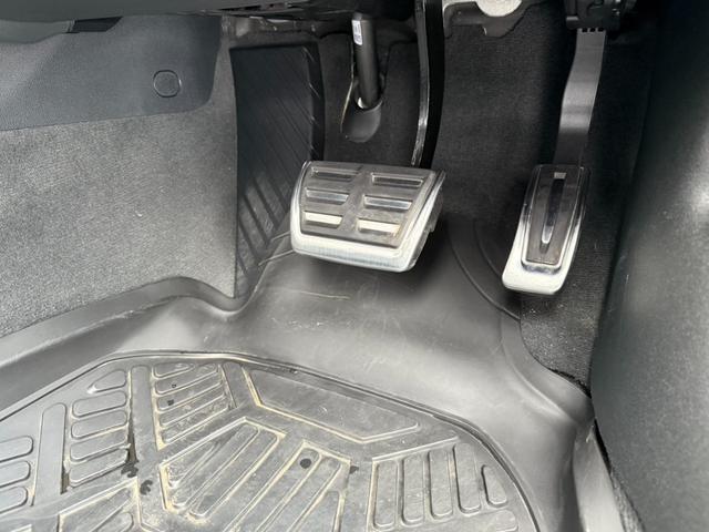 A7スポーツバック 2.0TFSIクワトロ 夏冬タイヤ 夏BBS20インチ ナビバックカメラ ETC ブレンボ 本革 パワーバックドア(4枚目)