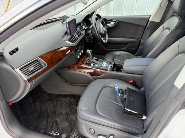 A7スポーツバック 2.0TFSIクワトロ 夏冬タイヤ 夏BBS20インチ ナビバックカメラ ETC ブレンボ 本革 パワーバックドア(8枚目)