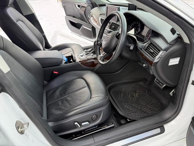 A7スポーツバック 2.0TFSIクワトロ 夏冬タイヤ 夏BBS20インチ ナビバックカメラ ETC ブレンボ 本革 パワーバックドア(15枚目)