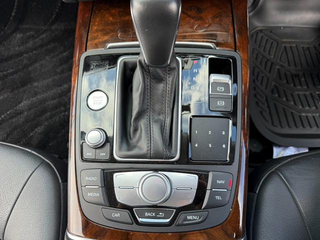 A7スポーツバック 2.0TFSIクワトロ 夏冬タイヤ 夏BBS20インチ ナビバックカメラ ETC ブレンボ 本革 パワーバックドア(41枚目)