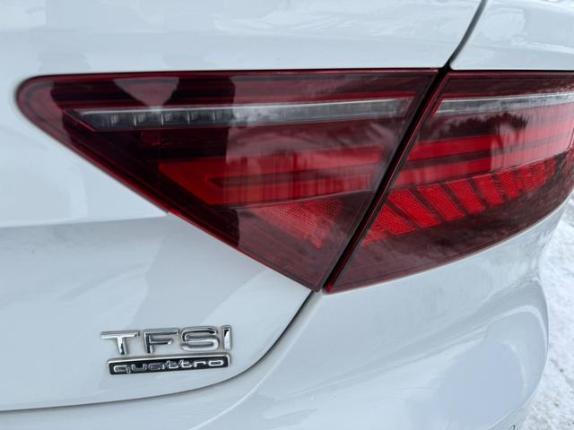 A7スポーツバック 2.0TFSIクワトロ 夏冬タイヤ 夏BBS20インチ ナビバックカメラ ETC ブレンボ 本革 パワーバックドア(44枚目)