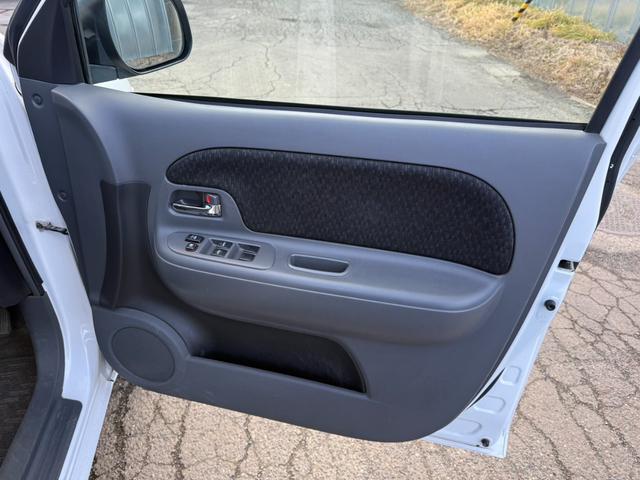 シエンタ 1.5ダイス ウェルC助手席リフトUP A 4WD 夏冬タイヤ(8枚目)