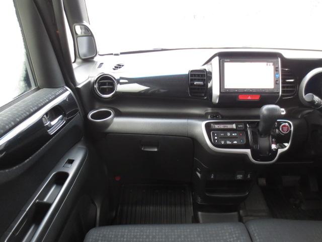 Ｎ－ＢＯＸカスタム Ｇ・Ｌパッケージ　４ＷＤ　走行５．８万ｋｍ　ＢＴ対応ナビ　ワンセグＴＶ　ＨＩＤヘッドライト　パワースライドドア　ＡＷ一式車載（6枚目）