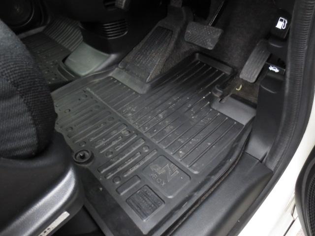 Ｎ－ＢＯＸカスタム Ｇ・Ｌパッケージ　４ＷＤ　走行５．８万ｋｍ　ＢＴ対応ナビ　ワンセグＴＶ　ＨＩＤヘッドライト　パワースライドドア　ＡＷ一式車載（23枚目）