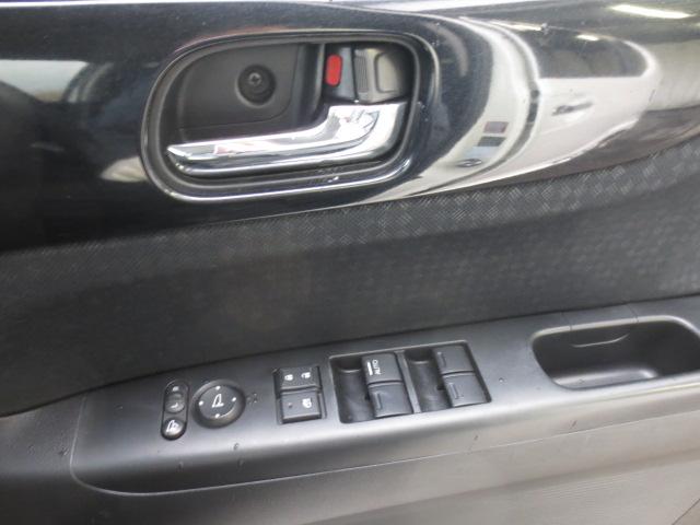 Ｎ－ＢＯＸカスタム Ｇ・Ｌパッケージ　４ＷＤ　走行５．８万ｋｍ　ＢＴ対応ナビ　ワンセグＴＶ　ＨＩＤヘッドライト　パワースライドドア　ＡＷ一式車載（26枚目）