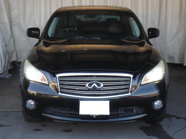 「最高の日産を、あなたに。」　日産が送り出したセダン、フーガ。「優美さ」と「ダイナミックさ」を主題とし、音楽の用語から名づけられた　とされています。どこか日本語のような響きでもあり、とても好印象。