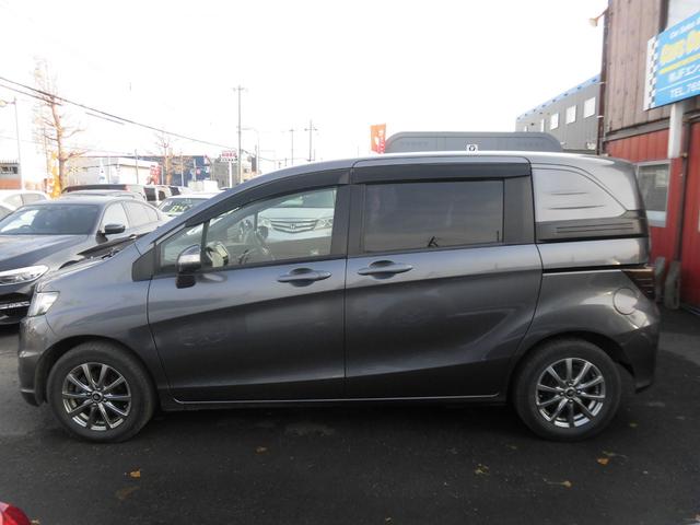 フリードスパイク Ｇ　ジャストセレクション　Ｇａｔｈｅｒｓナビ、ワンセグＴＶ　オートエアコン　ＥＴＣ　トラクションコントロール　禁煙車　左リアパワースライドドア（3枚目）