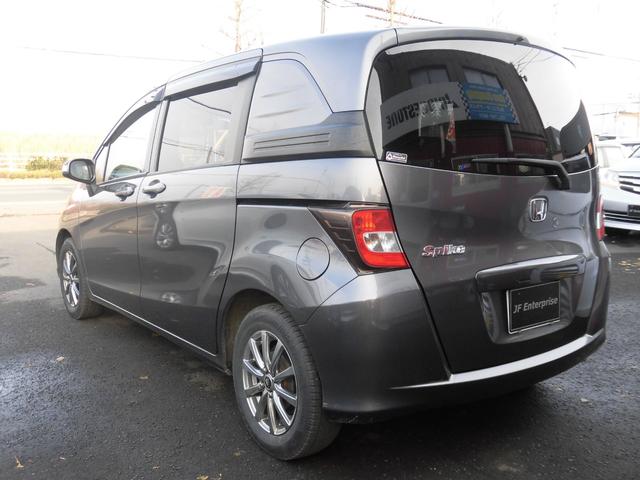 フリードスパイク Ｇ　ジャストセレクション　Ｇａｔｈｅｒｓナビ、ワンセグＴＶ　オートエアコン　ＥＴＣ　トラクションコントロール　禁煙車　左リアパワースライドドア（4枚目）