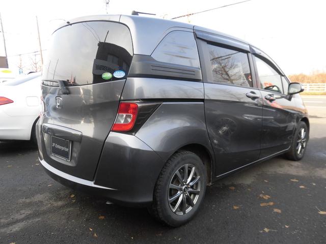 フリードスパイク Ｇ　ジャストセレクション　Ｇａｔｈｅｒｓナビ、ワンセグＴＶ　オートエアコン　ＥＴＣ　トラクションコントロール　禁煙車　左リアパワースライドドア（6枚目）