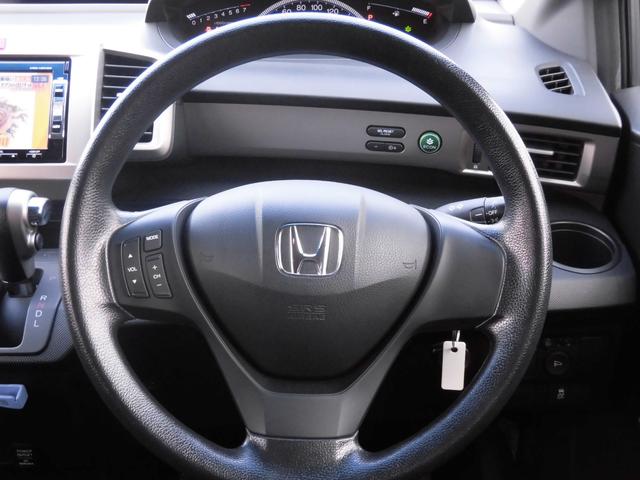 フリードスパイク Ｇ　ジャストセレクション　Ｇａｔｈｅｒｓナビ、ワンセグＴＶ　オートエアコン　ＥＴＣ　トラクションコントロール　禁煙車　左リアパワースライドドア（9枚目）