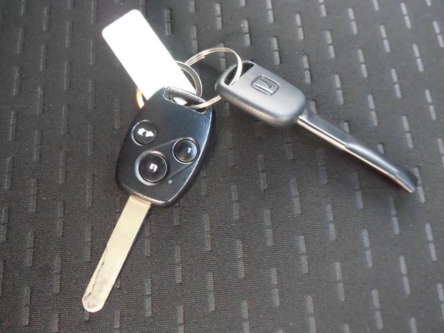 フリードスパイク Ｇ　ジャストセレクション　Ｇａｔｈｅｒｓナビ、ワンセグＴＶ　オートエアコン　ＥＴＣ　トラクションコントロール　禁煙車　左リアパワースライドドア（28枚目）