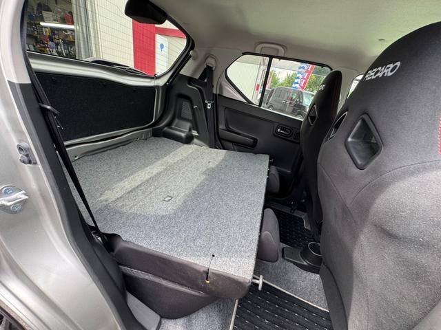 アルトワークス ベースグレード　４ＷＤ　ターボ　レカロシート　フジツボマフラー　カヤバ　５速マニュアル　ナビ　フルセグ　ＰＵＳＨスタート　盗難防止システム　オートライト　ダブルエアバック　衝突安全ボディ　イモビライザー　本州仕入れ（33枚目）