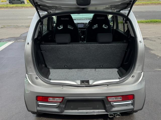 アルトワークス ベースグレード　４ＷＤ　ターボ　レカロシート　フジツボマフラー　カヤバ　５速マニュアル　ナビ　フルセグ　ＰＵＳＨスタート　盗難防止システム　オートライト　ダブルエアバック　衝突安全ボディ　イモビライザー　本州仕入れ（34枚目）