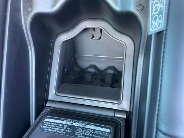 クラウンマジェスタ ｉ－Ｆｏｕｒ　４ＷＤ　革シート　エアサス　寒冷地仕様　モデリスタエアロ　Ｂカメラ　ＥＴＣ　Ｂｌｕｅｔｏｏｔｈ　クルコン　シートヒーター　シートエアコン　ＨＩＤ　パワーシート　ナビ　盗難防止システム　エアバック（44枚目）