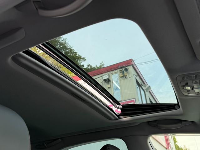 クラウン ２．５アスリートｉ－Ｆｏｕｒ　プレミアムエディション　★サンルーフ★革シート★Ｂカメラ★Ｂｌｕｅｔｏｏｔｈ★ＥＴＣ★クルコン★エンスタ★シートヒーター★シートエアコン★パワーシート★ＰＵＳＨスタート★エアバック★盗難防止システム★キーレス★ナビ★ＴＶ（14枚目）