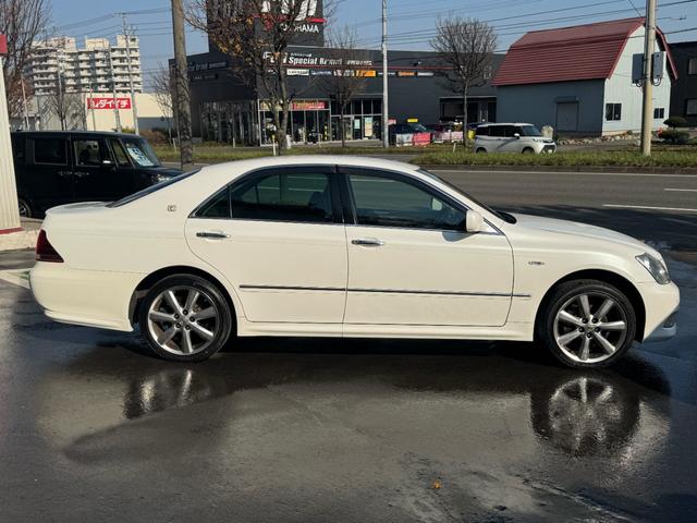 クラウン アスリートｉ－Ｆｏｕｒプレミアムエディション　★４ＷＤ★革シート★ＥＴＣ★Ｂカメラ★クルコン★シートヒーター★ＰＵＳＨスタート★キーレス★ナビ★盗難防止システム★エアバック★本州仕入れ（24枚目）