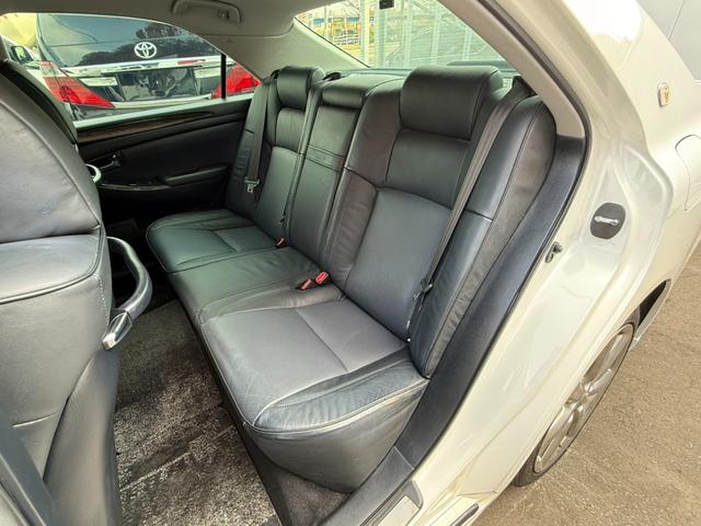 クラウン アスリートｉ－Ｆｏｕｒプレミアムエディション　★４ＷＤ★革シート★ＥＴＣ★Ｂカメラ★クルコン★シートヒーター★ＰＵＳＨスタート★キーレス★ナビ★盗難防止システム★エアバック★本州仕入れ（38枚目）