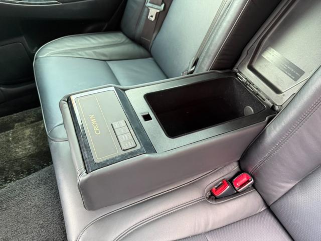 クラウン アスリートｉ－Ｆｏｕｒプレミアムエディション　★４ＷＤ★革シート★ＥＴＣ★Ｂカメラ★クルコン★シートヒーター★ＰＵＳＨスタート★キーレス★ナビ★盗難防止システム★エアバック★本州仕入れ（41枚目）