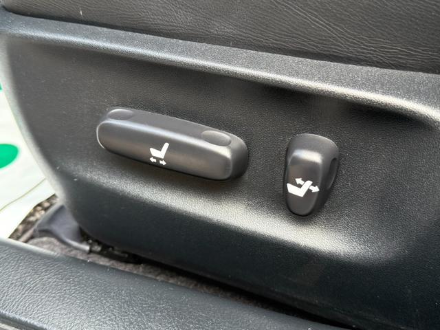 クラウン アスリートｉ－Ｆｏｕｒプレミアムエディション　★４ＷＤ★革シート★ＥＴＣ★Ｂカメラ★クルコン★シートヒーター★ＰＵＳＨスタート★キーレス★ナビ★盗難防止システム★エアバック★本州仕入れ（46枚目）