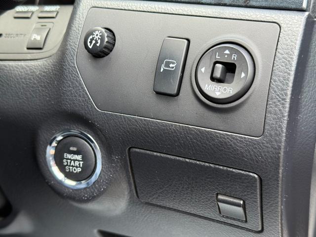 クラウン アスリートｉ－Ｆｏｕｒプレミアムエディション　★４ＷＤ★革シート★ＥＴＣ★Ｂカメラ★クルコン★シートヒーター★ＰＵＳＨスタート★キーレス★ナビ★盗難防止システム★エアバック★本州仕入れ（56枚目）