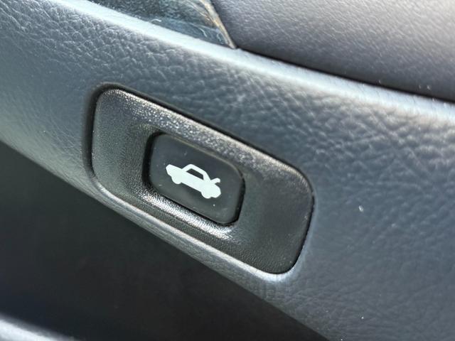 クラウン アスリートｉ－Ｆｏｕｒプレミアムエディション　★４ＷＤ★革シート★ＥＴＣ★Ｂカメラ★クルコン★シートヒーター★ＰＵＳＨスタート★キーレス★ナビ★盗難防止システム★エアバック★本州仕入れ（65枚目）