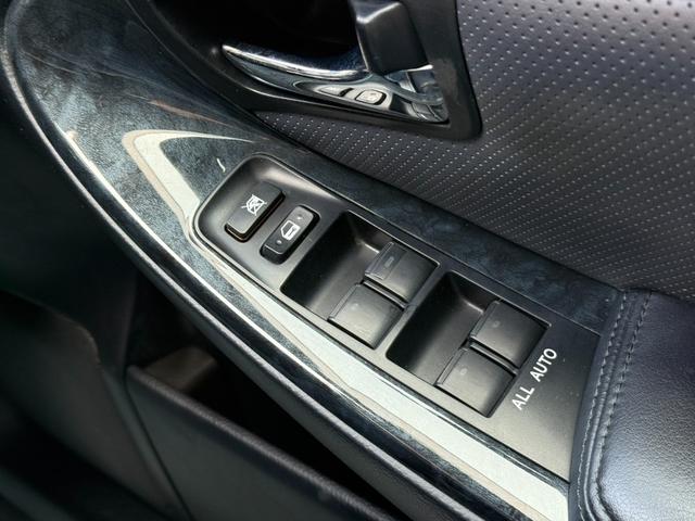 クラウン アスリートｉ－Ｆｏｕｒプレミアムエディション　★４ＷＤ★革シート★ＥＴＣ★Ｂカメラ★クルコン★シートヒーター★ＰＵＳＨスタート★キーレス★ナビ★盗難防止システム★エアバック★本州仕入れ（67枚目）