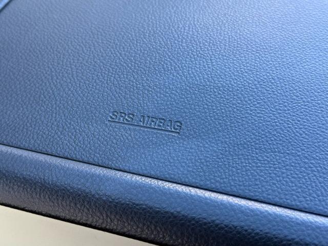 アルトラパン Ｘ　４ＷＤ　シートヒーター　エアバック　盗難防止システム　ナビ（10枚目）