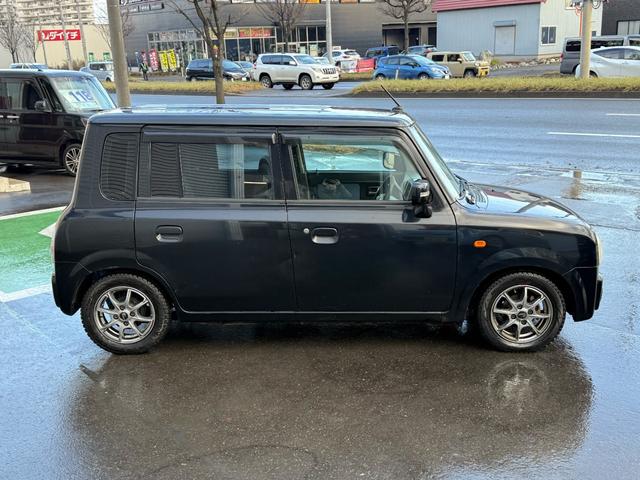 アルトラパン Ｘ　４ＷＤ　シートヒーター　エアバック　盗難防止システム　ナビ（18枚目）