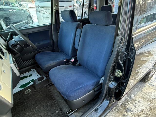 アルトラパン Ｘ　４ＷＤ　シートヒーター　エアバック　盗難防止システム　ナビ（30枚目）