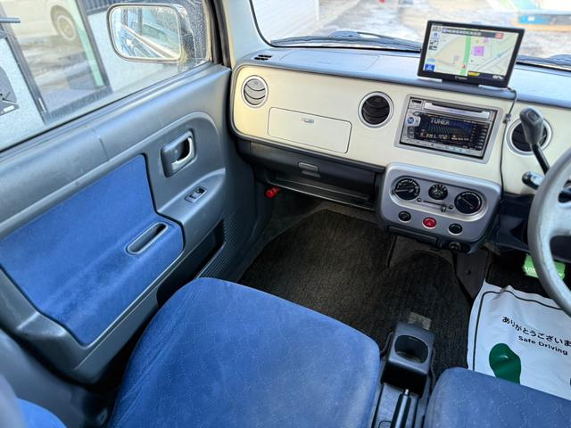 アルトラパン Ｘ　４ＷＤ　シートヒーター　エアバック　盗難防止システム　ナビ（31枚目）